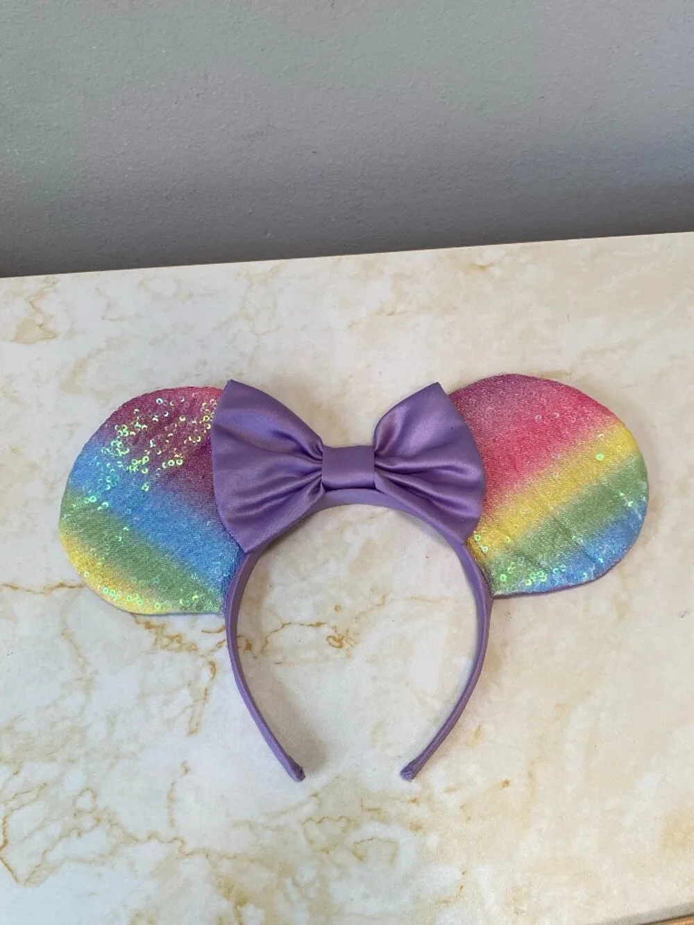 Disney World Minnie Mouse Rainbow Ombre Sequin Ears Purple Bow Headband